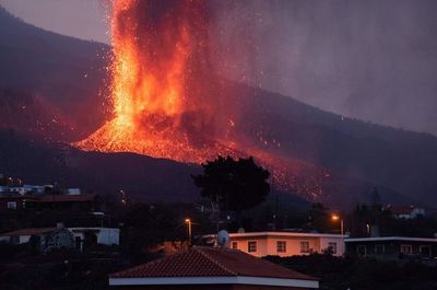 El volcán de la isla de La Palma, entre los 50 volcanes activos en el mundo - Mundo - ABC Color
