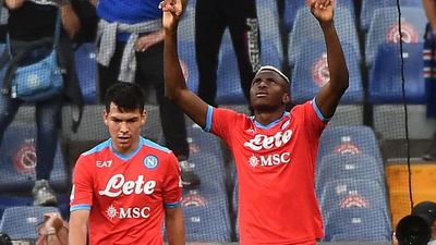 El Napoli goleó a Sampdoria y sigue líder