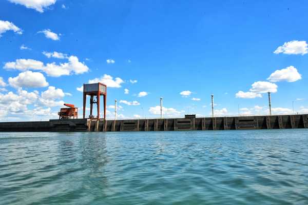 Crisis hidrológica: producción de energía de Itaipú cae por falta de lluvia