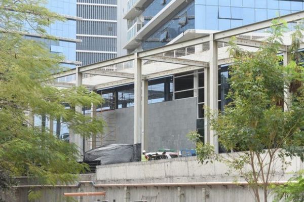 Un obrero fallece en construcción de oficinas estatales