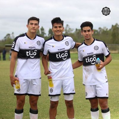 Sub 17: Olimpia recupera la cima - Fútbol - ABC Color