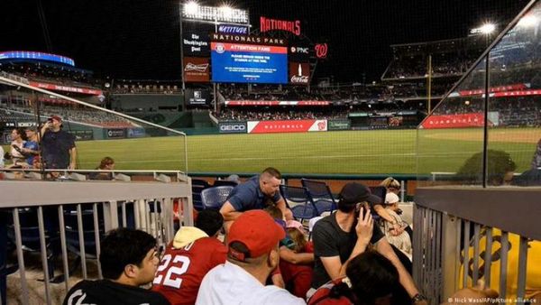 Tiroteo en Washington deja cuatro heridos frente a estadio de béisbol