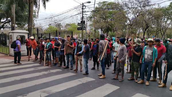 “Campesinos tuvieron que salir de tierras otorgadas por el Estado, por falta de condiciones” - Megacadena — Últimas Noticias de Paraguay