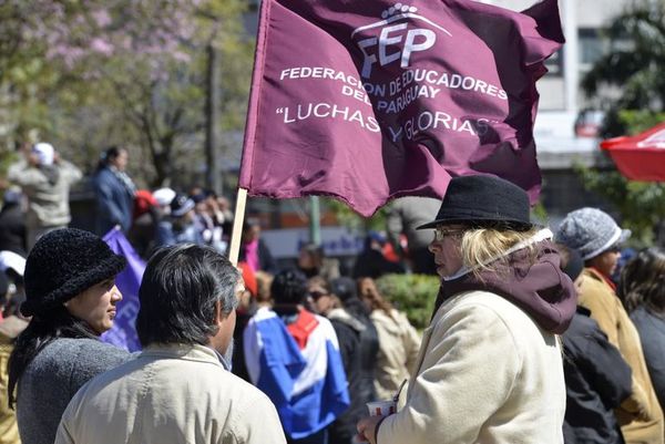 Docentes se ratifican en ir a huelga desde el 1 de octubre - Nacionales - ABC Color