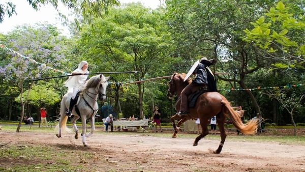 Invitan a una "batalla medieval" en la Costanera de Asunción