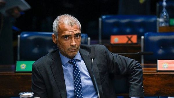 Romário, en contra de la continuidad de Tite