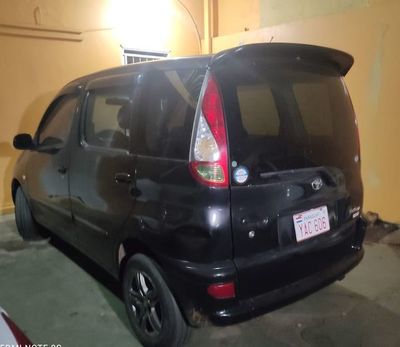 Familia logra recuperar su auto a solo seis cuadras de donde fue robado - Nacionales - ABC Color