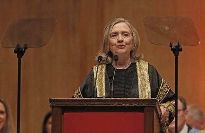Hillary Clinton, rectora de una universidad norirlandesa - Mundo - ABC Color