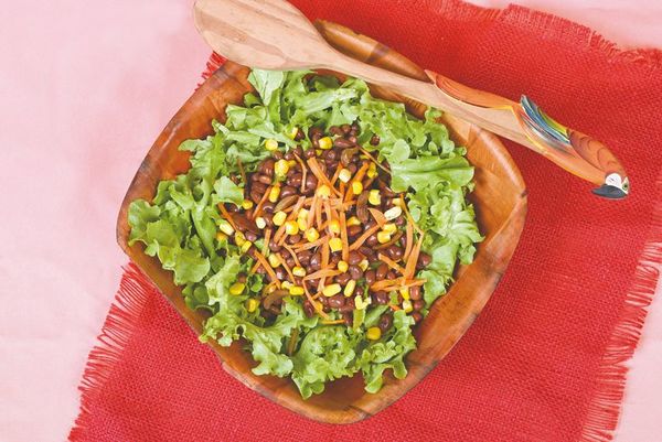 Reconfortante ensalada de porotos rojos con paté de aceitunas, un plato apto para celíacos - Gastronomía - ABC Color