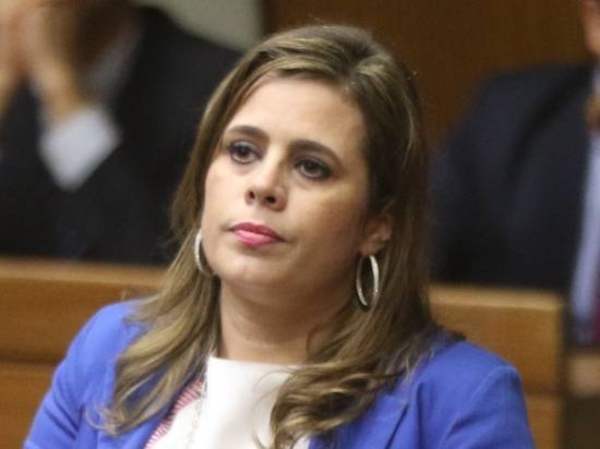 Diario HOY | Con 'improcedente' denuncia, Kattya busca 'amordazar' a la prensa y volver al oscurantismo