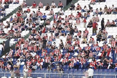 Brunstein dice que “es oficial ya prácticamente” el 50% del aforo para el Paraguay-Argentina - Fútbol - ABC Color