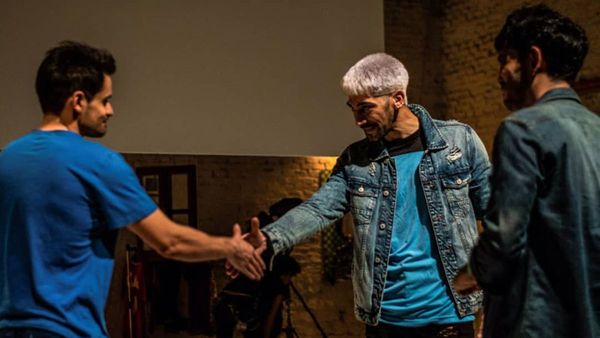 Este fin de semana continúan las funciones de la obra Azul