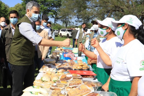 Durante el lanzamiento de la Siembra de Soja, Abdo destacó la cultura del trabajo para el desarrollo - El Trueno