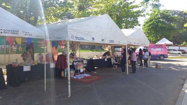 Ministerio del Trabajo habilita feria de emprendedores