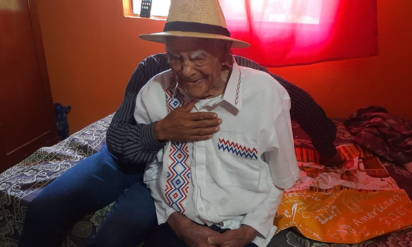 Ex combatiente celebra sus 106 años rodeado de familiares y amigos en Coronel Oviedo - OviedoPress