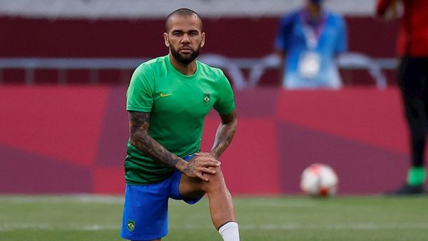 Dani Alves no fichará por otro club en lo que resta del año