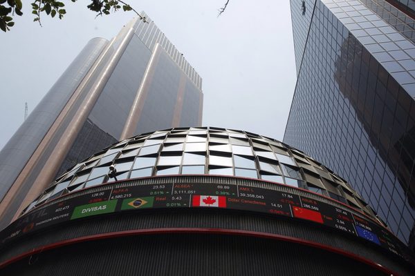 La Bolsa mexicana cae un 0,7 % y cierra la semana con una pérdida del 0,39 % - MarketData