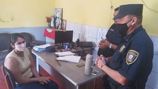 Un niño se enfrenta a motochorros para defender a su madre