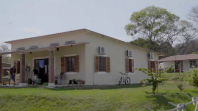 Diario HOY | Abuelitos reciben mimos en renovado hogar en Lambaré
