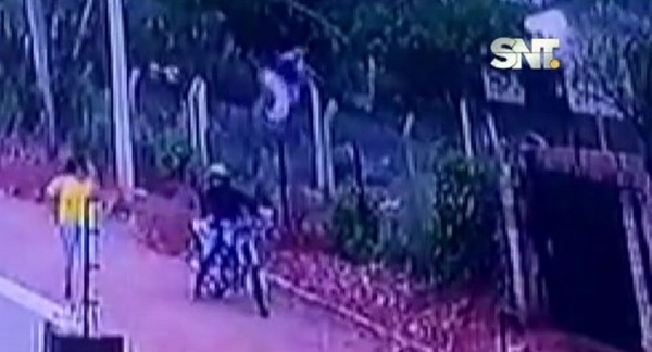 Itauguá: Otra víctima de los motoasaltantes - SNT