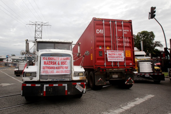 Transportistas de carga levantan la huelga tras un acuerdo con las navieras en Panamá - MarketData