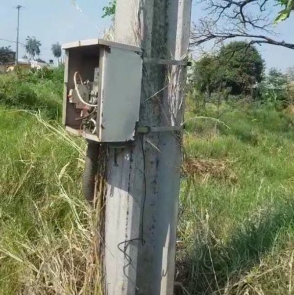 Desconocidos destruyen de nuevo radio base de Copaco en Pedro Juan Caballero - Nacionales - ABC Color