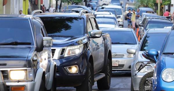 La Nación / Hacen estudio del tránsito para solucionar congestión