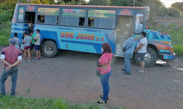 Mujer muere arrollada por bus en Ñemby - Nacionales - ABC Color