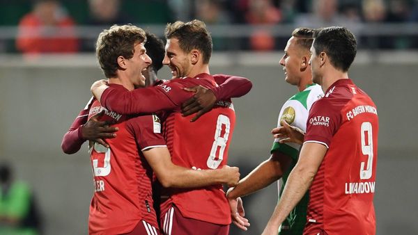 Bayern gana y sigue líder en Bundesliga