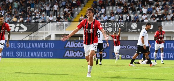 Daniel Maldini se estrena como goleador y el Milan toma la cima