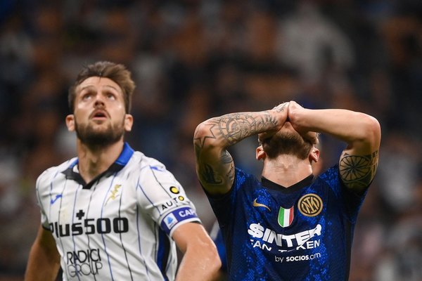 Inter y Atalanta se neutralizan para dejar el liderato al Milan