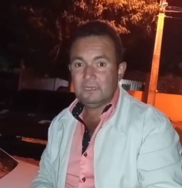 Marcial Lezcano, desesperado por conseguir votos promete lotear una plaza en Pedro Juan