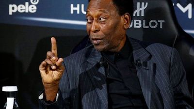 Pelé felicita a Messi por su récord de goles con selecciones
