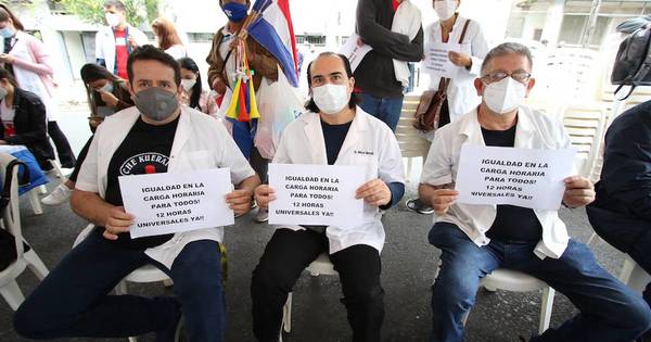 La Nación / Suman 3.800 médicos que irán a huelga desde el martes