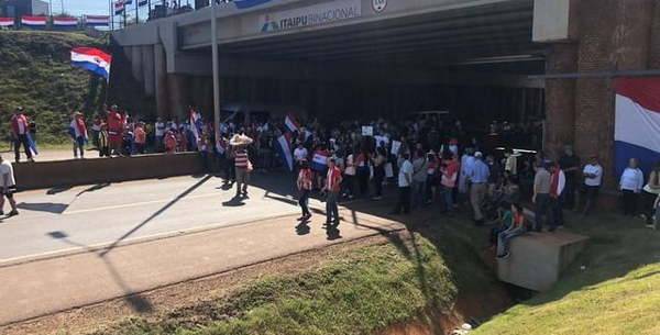 Seguidores de Miguel Prieto se alistan para manifestación contra Cartes - Noticiero Paraguay