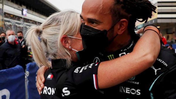 Hamilton gana el Gran Premio de Rusia