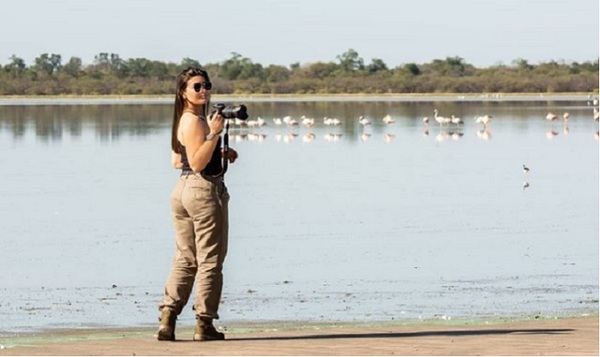 La caazapeña Sonia Maciel, la fotógrafa más sexy del país, deslumbra con sus fotos sobre la naturaleza