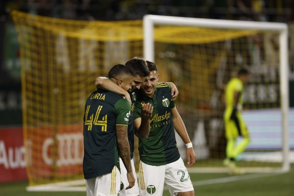 Paredes corona la victoria de Portland Timbers con un golazo