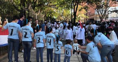 La Nación / Grupos provida y profamilia marcharon en Asunción por la vida y contra la cultura de la muerte