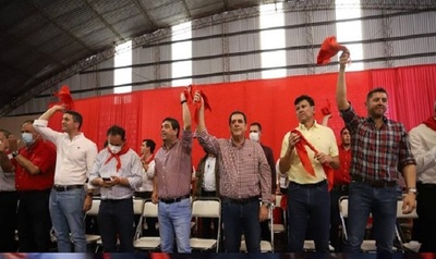 En Itapúa, dirigentes colorados a favor de apoyar candidatura de Horacio Cartes como presidente de ANR - ADN Digital