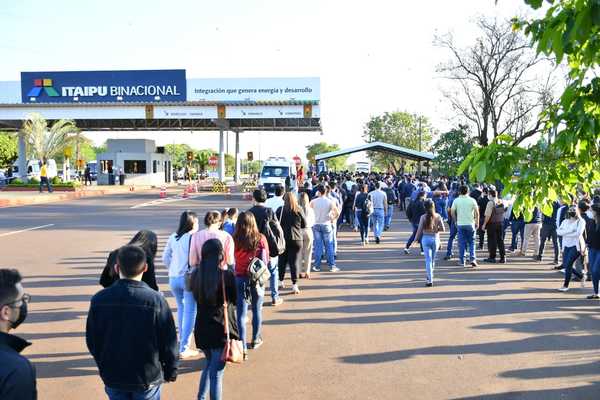Hoy finaliza etapa de evaluación teórica a postulantes a vacancias en Itaipu - ADN Digital