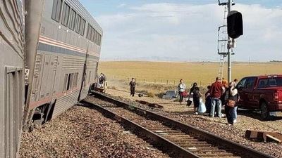 Descarrilamiento de tren deja tres muertos y más de 50 heridos en EE.UU.