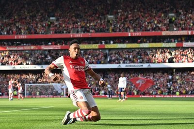 Arsenal da un golpazo al Tottenham en el derbi del norte de Londres