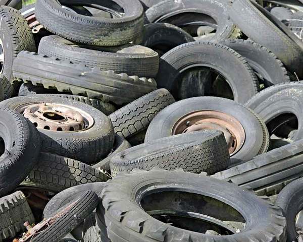 Imputan a dueño de recicladora de neumáticos por delitos ambientales