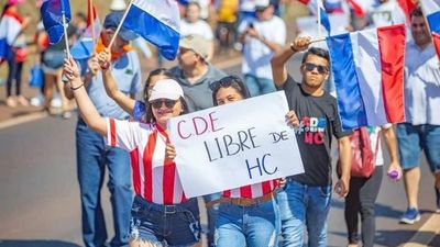 Masiva movilización en CDE contra el cartismo - El Independiente