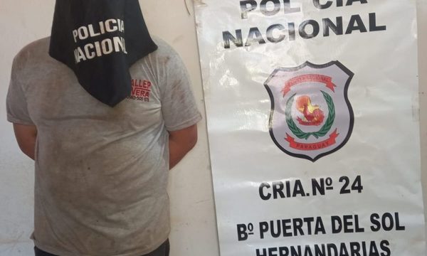 Desalmado hombre agredió a su madre y fue reducido por su hermano y vecinos