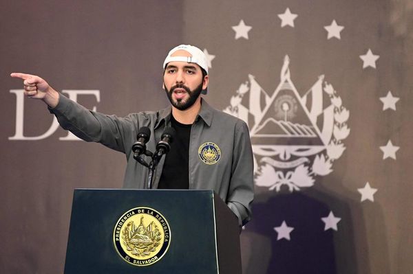 Controversial reforma: Supremo de El Salvador juramenta a nuevos jueces - Mundo - ABC Color