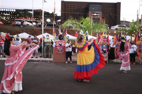 Ciudad del Este celebró el Día Mundial del Turismo con feria cultural y gastronómica - ADN Digital