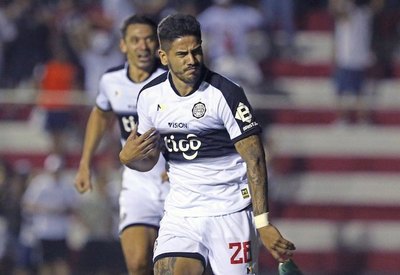 Crónica / OLIMPIA LOGRA “RESPIRAR” UN POCO. “Jardín” de ilusión