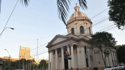 Visitas guiadas se ofrecen  en  el Panteón y el Museo Bogarín